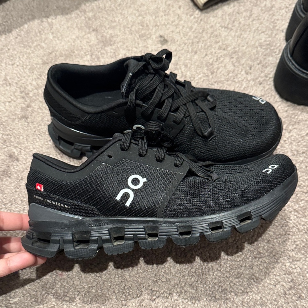 On Running Women’s Black Athletic Shoes